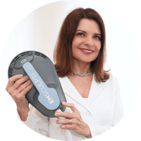 Dr. Med. Myriam Wyss Fopp Mit Emsculpt Gerät